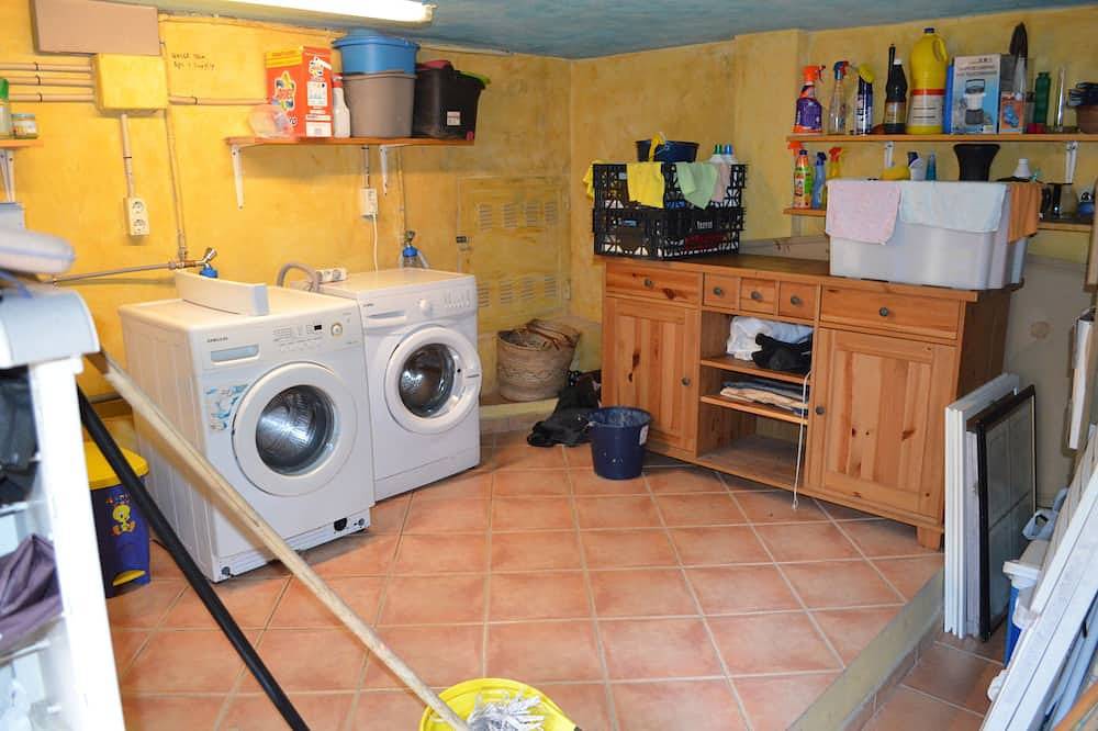 Entire apartment, 1 Bed Guest Apartment #2 - Portals Nous. in Bendinat, Calvià