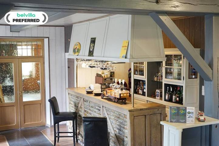 Maison de vacances pour 28 personnes, avec piscine et terrasse à La Roche-en-Ardenne