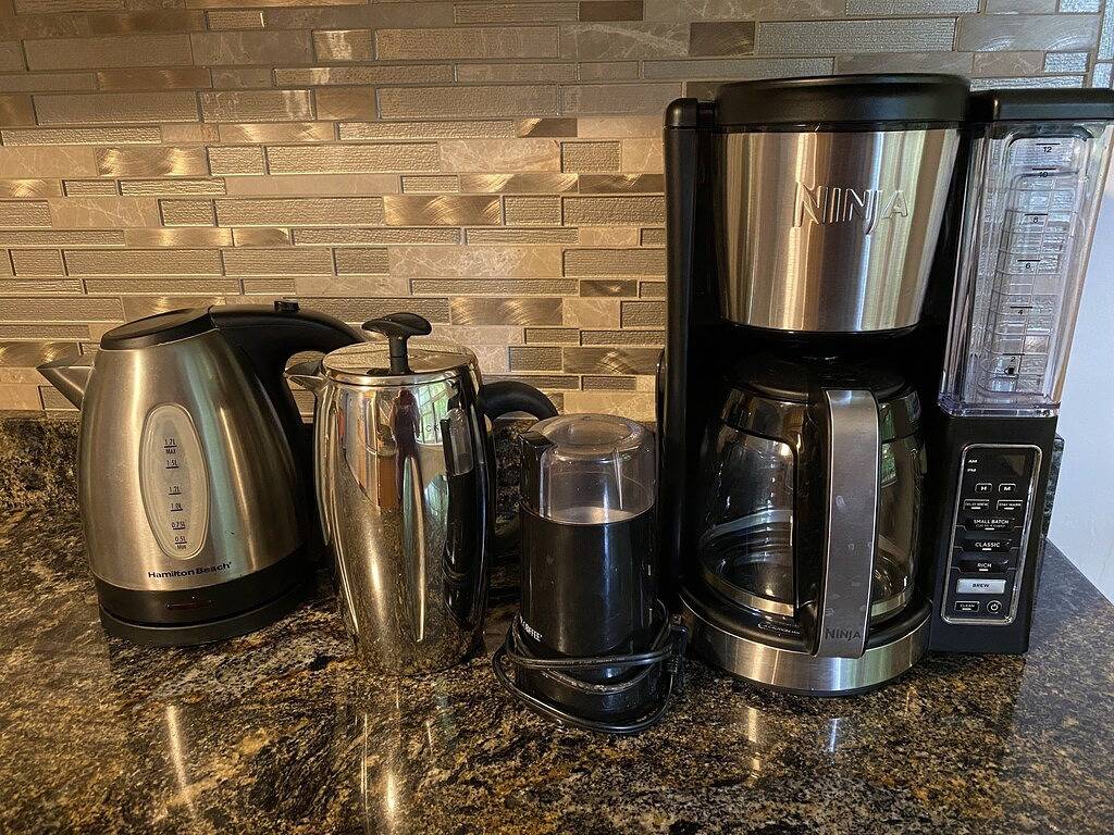 Lovely spacious 6 Br home in St. Croix River valley in Taylors Falls, Chisago County