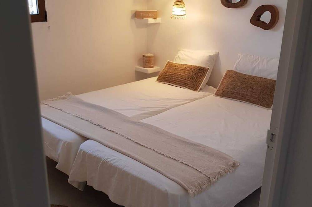 Nuevo 2020! Pequeña casa a 500 metros de la playa, piscina privada. in Playa del Arenal, Jávea