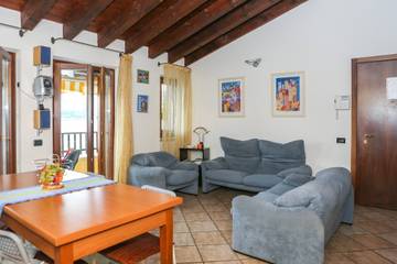 Location De Vacances pour 4 Personnes dans Brenzone, Montagnes autour du lac de Garde, Photo 2