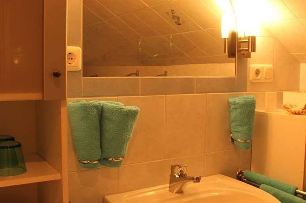 Apartment/2 Schlafräume/Dusche, Wc - Kreilgut - Urlaub am Biobauernhof in Vorderstoder, Totes Gebirge