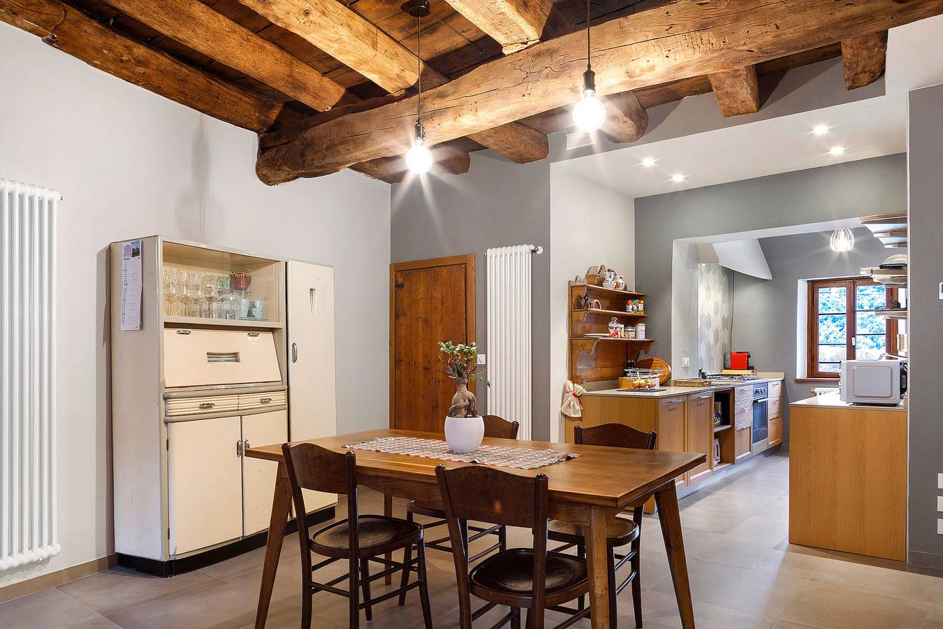 Villa 'Il Cortivo 81' con vistas al lago, Wi-Fi y aire acondicionado in Tarzo, Carnic Prealps