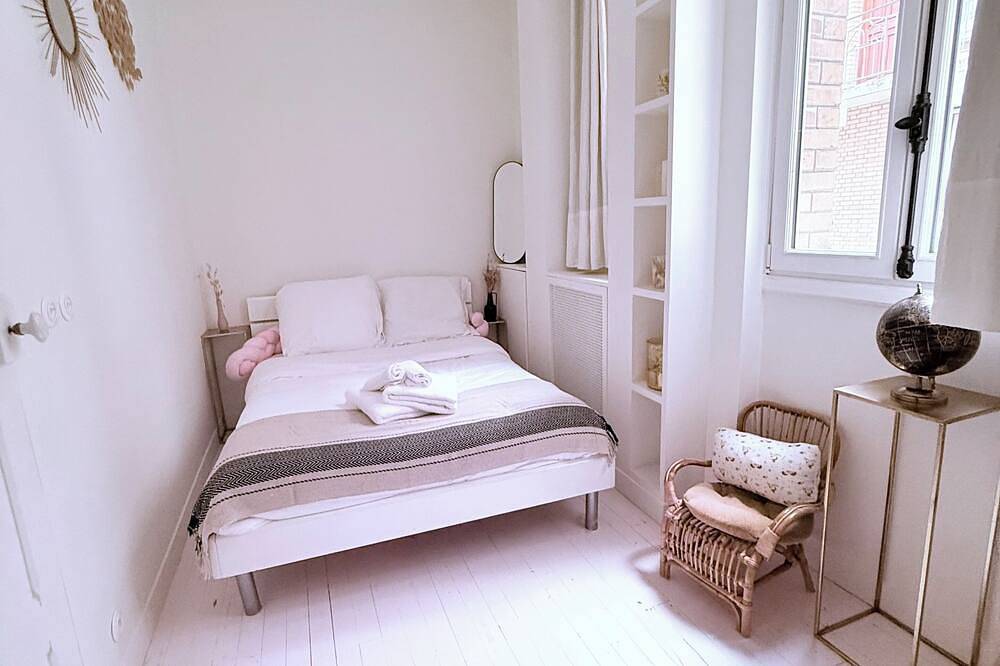 Entire apartment, Boho-chic cocoon in Neuilly-sur-Seine. in Neuilly-sur-Seine, Hauts-de-Seine