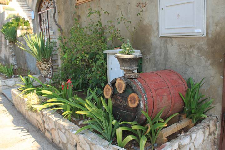 Gîte pour 2 personnes, avec balcon/terrasse, animaux acceptés dans Lastovo - 4
