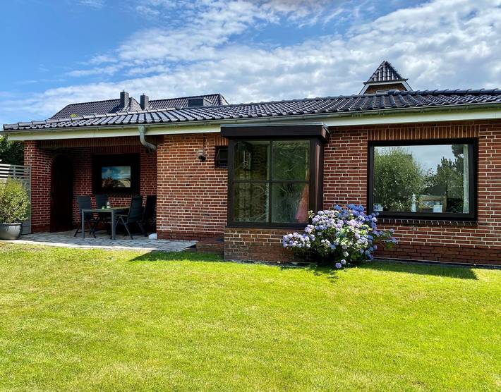 Bungalow für 4 Personen, mit Terrasse und Garten in Westerland