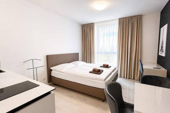 Ganze Wohnung, 1 room Apartment with AC, Vienna Gate 1 in Bratislava, Bratislava und Umgebung