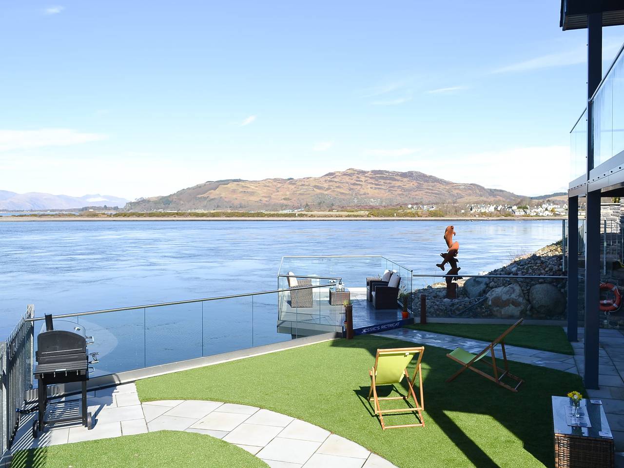 4 Dolphins in Oban, Loch Linnhe