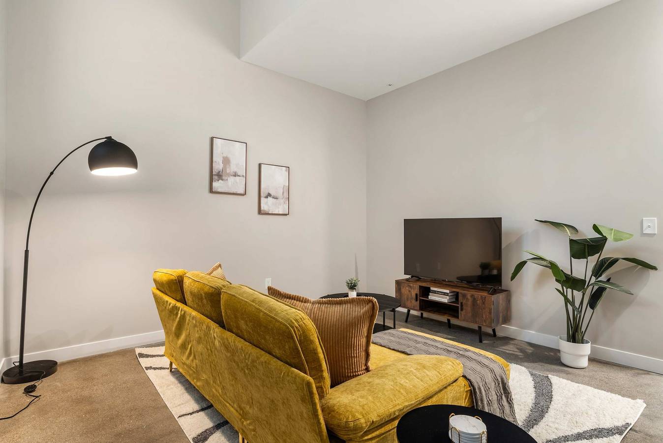 Ganze Wohnung, Cozysuites Otr Downtown 1Br w gym rooftop in Cincinnati, Hamilton County (OH)