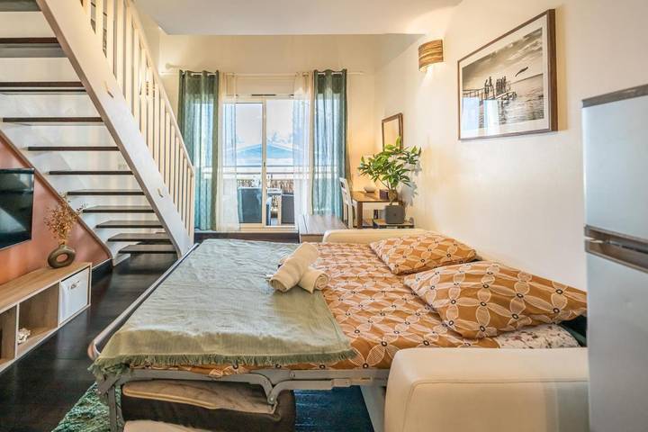 Gîte pour 3 personnes, avec vue et balcon dans Plage des Roches Noires - 2