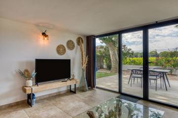 Gîte pour 4 Personnes dans Saint-Laurent-d'Aigouze, Région de Nîmes, Photo 3