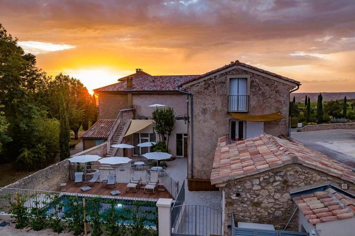 Maison d’hôte pour 2 personnes, avec Terrasse ainsi que Piscine et Sauna