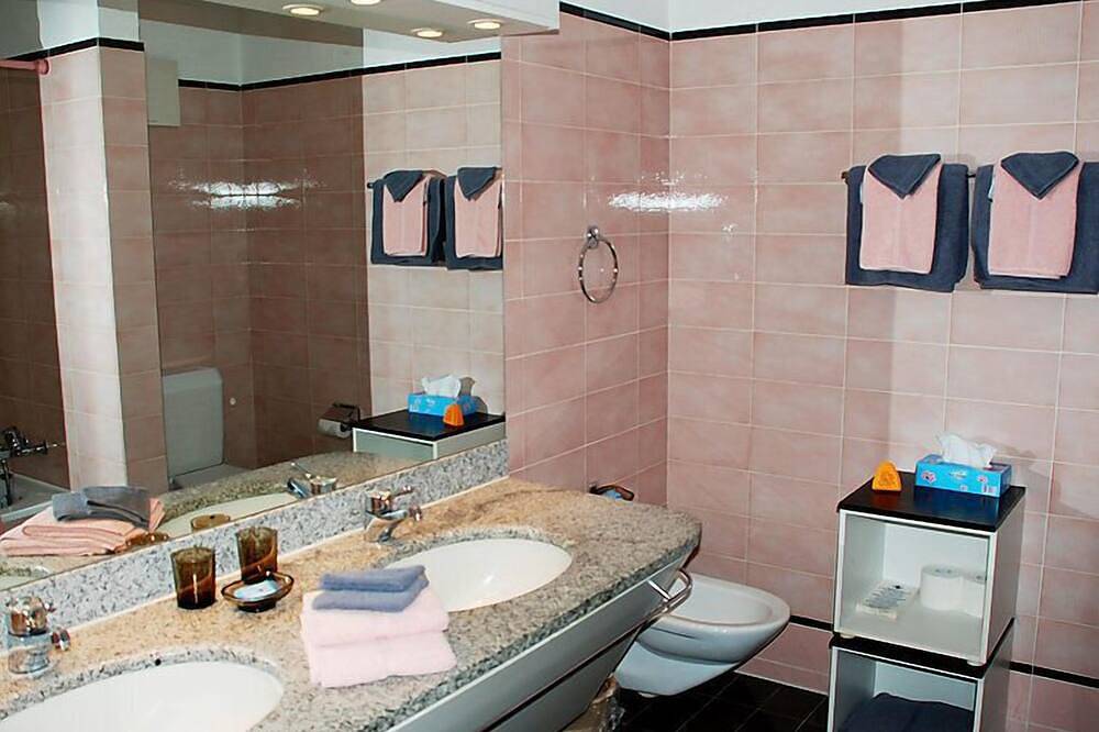 Ganze Wohnung, Residenza Parcolago Apt.008 in Caslano, Luganersee
