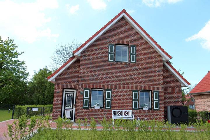 Ferienhaus für 6 Personen, mit Terrasse und Garten sowie Sauna und Ausblick in Eilsum
