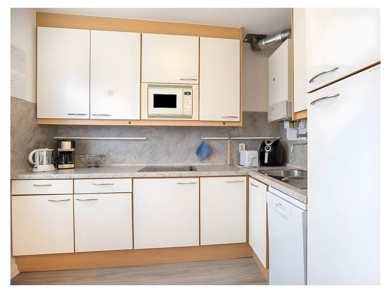 Ferienhaus 'Am Wald' mit privater Terrasse, Garten und Wlan in Hage, Norden und Umgebung