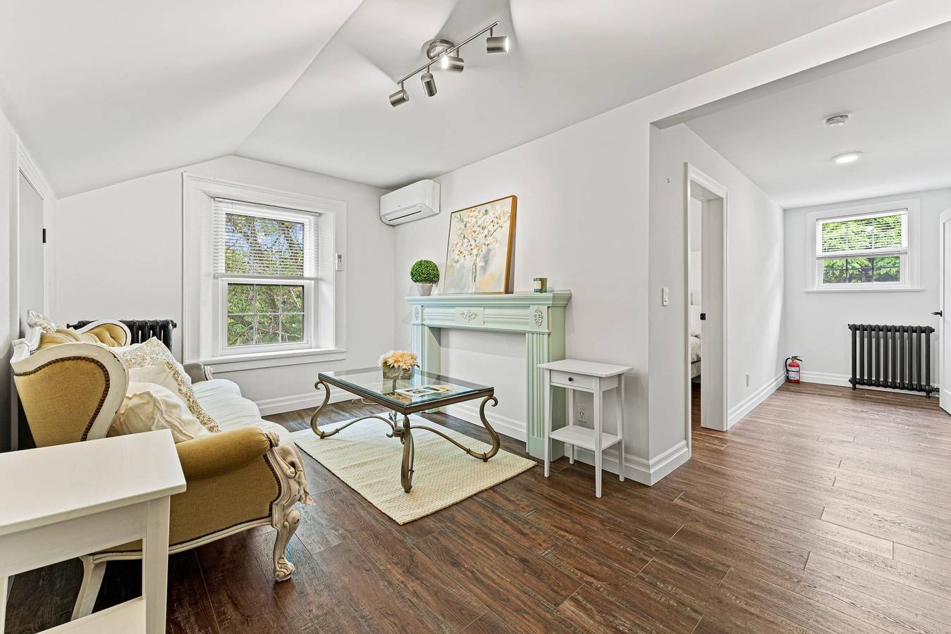 Appartamento intero, Private Apt Neardowntown  Ideal for long stays U4 in Burlington (Ontario), Lago Ontario (Kanada)