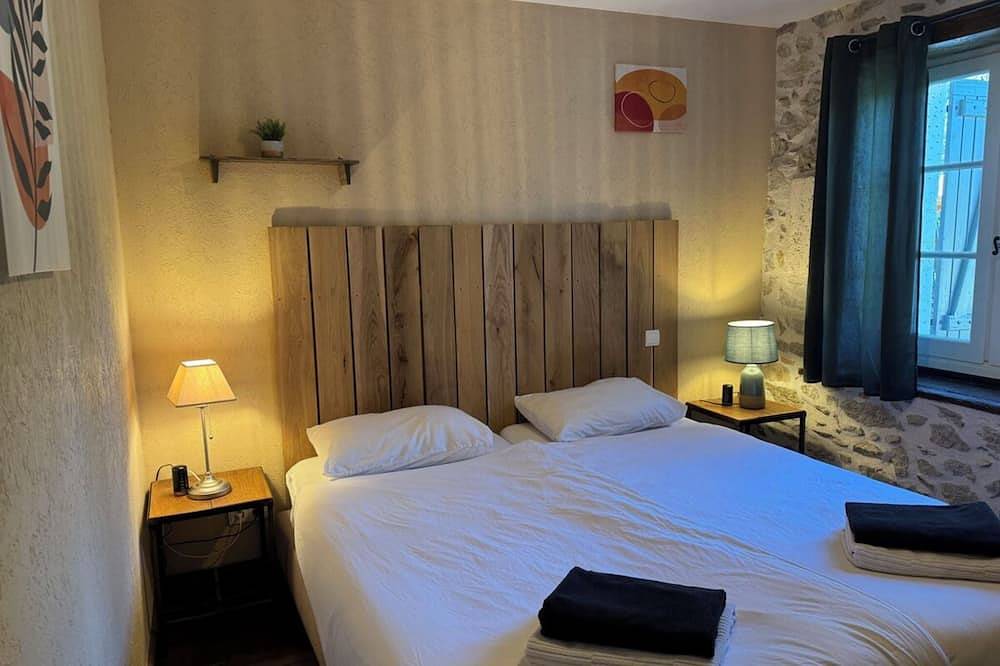 Gîte \"La Prèze\" - Deluxe 2 Chambres (n°4) in Rouzède, Charente