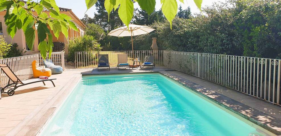 Gîte pour 6 personnes, avec Terrasse ainsi que Jardin et Piscine à San-Gavino-di-Carbini - 4