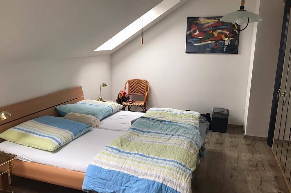 Ganze Wohnung, Gemütliche Komfort-Ferienwohnung im Golf- und Wellnessparadies in Bayerbach, Bayerische Golf und Thermenland