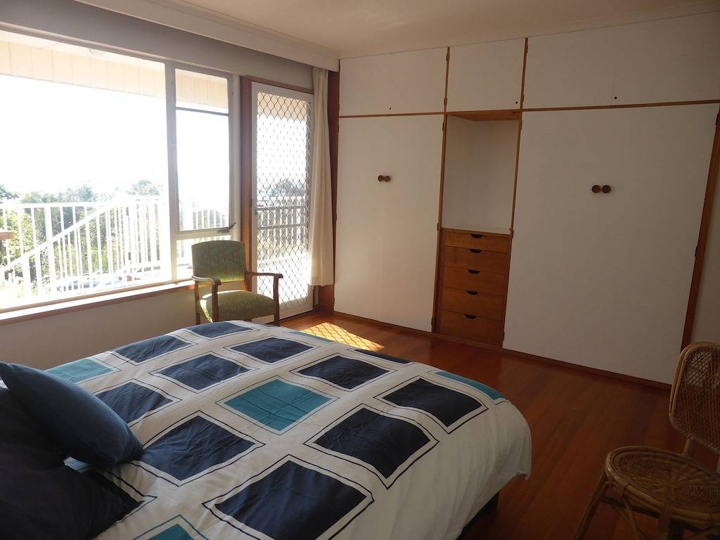 Dieses Haus mit herrlicher Aussicht ist familienfreundlich und liegt in der Nähe von 3 Stränden in Pambula Beach, New South Wales