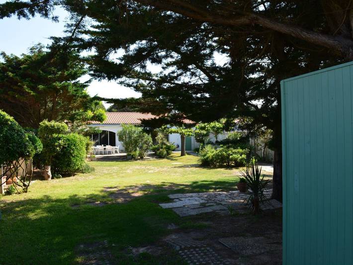 Location de vacances pour 10 personnes, avec jardin et terrasse, animaux acceptés à Sainte-Marie-de-Ré - 2