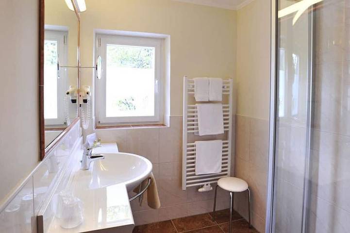 Ferienhaus für 2 Personen, mit Sauna und Balkon sowie Pool und Garten in Eben am Achensee - 3