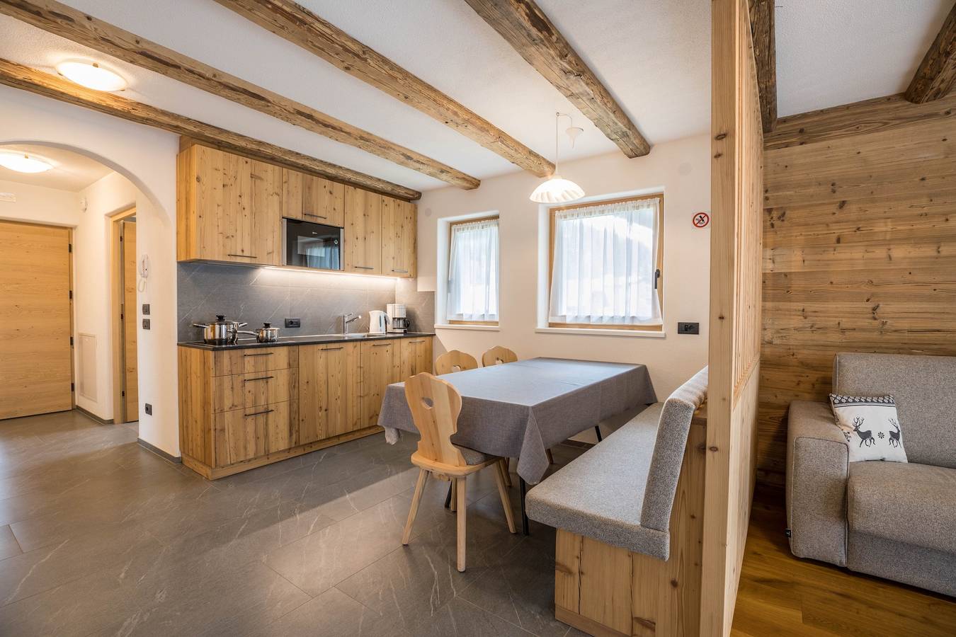 Ganze Wohnung, Ferienwohnung "Cron - Chalet Dolomit" mit Garten, Balkon, Bergblick & Wlan in Montal, St. Lorenzen