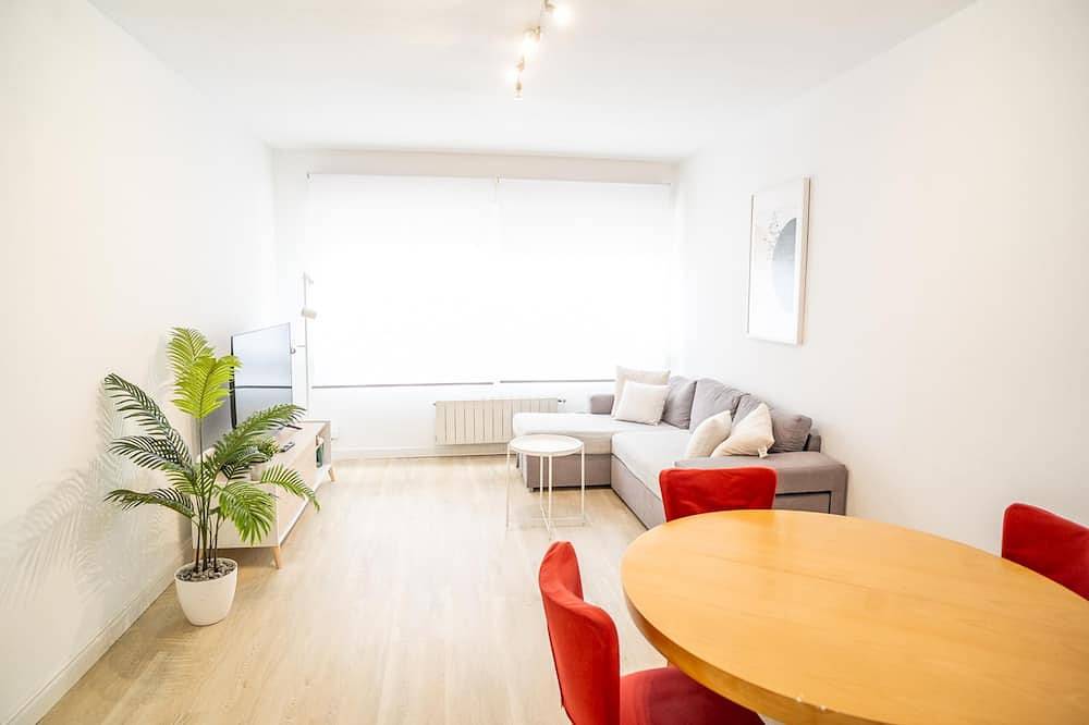 Apartamento entero, ¡Paraíso Cántabro! Piso Moderno en Torrelavega in Torrelavega, Costa de Cantabria