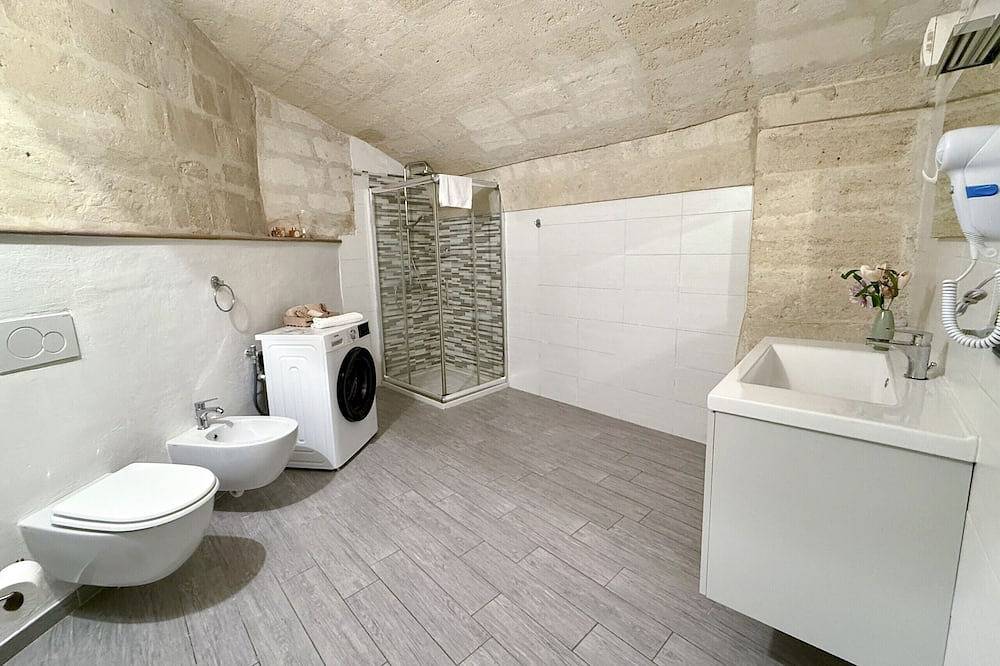 Entire apartment, Aquamirae - Historic home with panoramic balcony - in Gravina in Puglia, Alta Murgia National Park