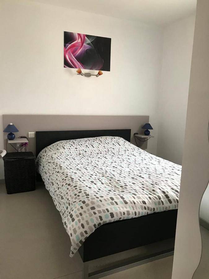 Parc de vacances pour 4 personnes, avec piscine ainsi que vue et jardin dans Saint-Geniez-d'Olt-et-d'Aubrac - 4