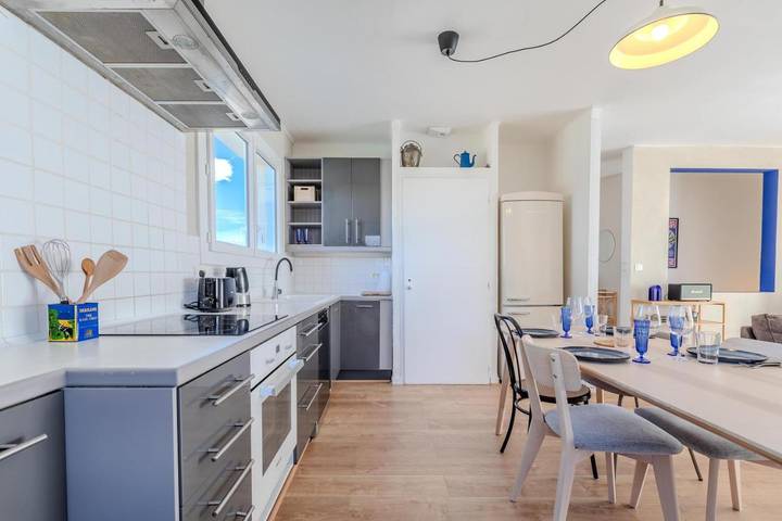 Location de vacances pour 6 personnes, avec vue ainsi que piscine et balcon à Saint-Jean-de-Védas - 4