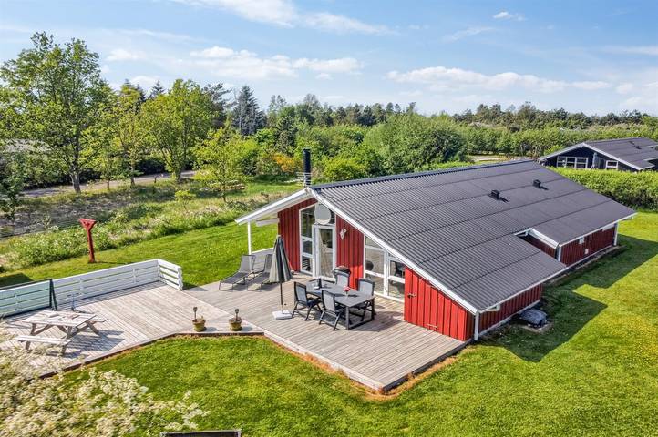 Ferienhaus für 6 Personen, mit Terrasse und Sauna in Tversted