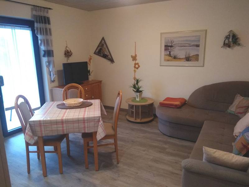 Ferienwohnung Meyer - Ferienwohnung (36qm) mit Garten und Küche in Haundorf, Lagos Franconianos