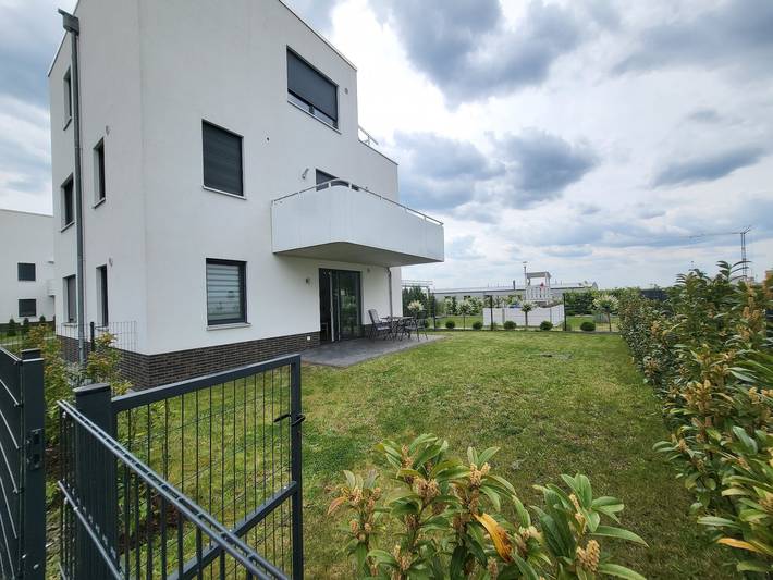 Ferienwohnung für 4 Personen, mit Terrasse und Garten in Großräschen