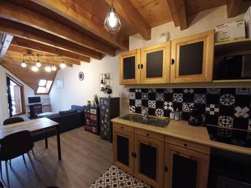 Gîte pour 5 personnes, avec balcon dans Office De Tourisme Des Hopitaux Neufs