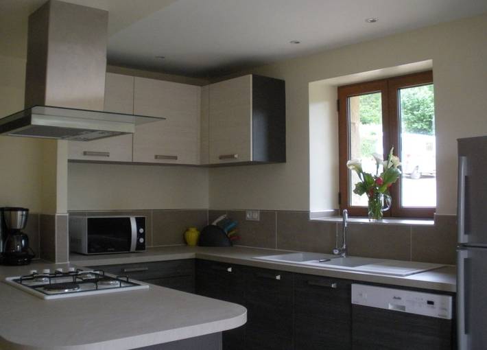 Gîte pour 6 personnes, avec jardin ainsi que jacuzzi et balcon à La Bastide-l'Évêque - 4