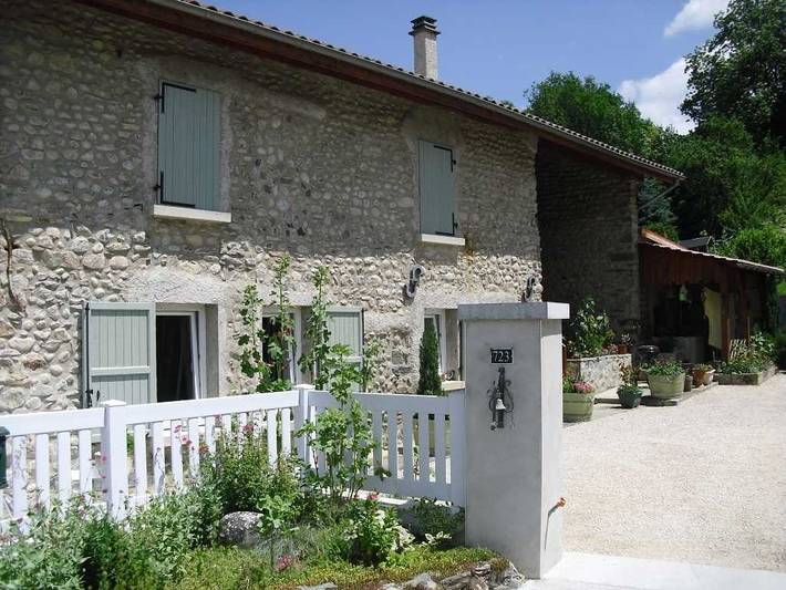 Gîte pour 4 personnes, avec Terrasse et Jardin