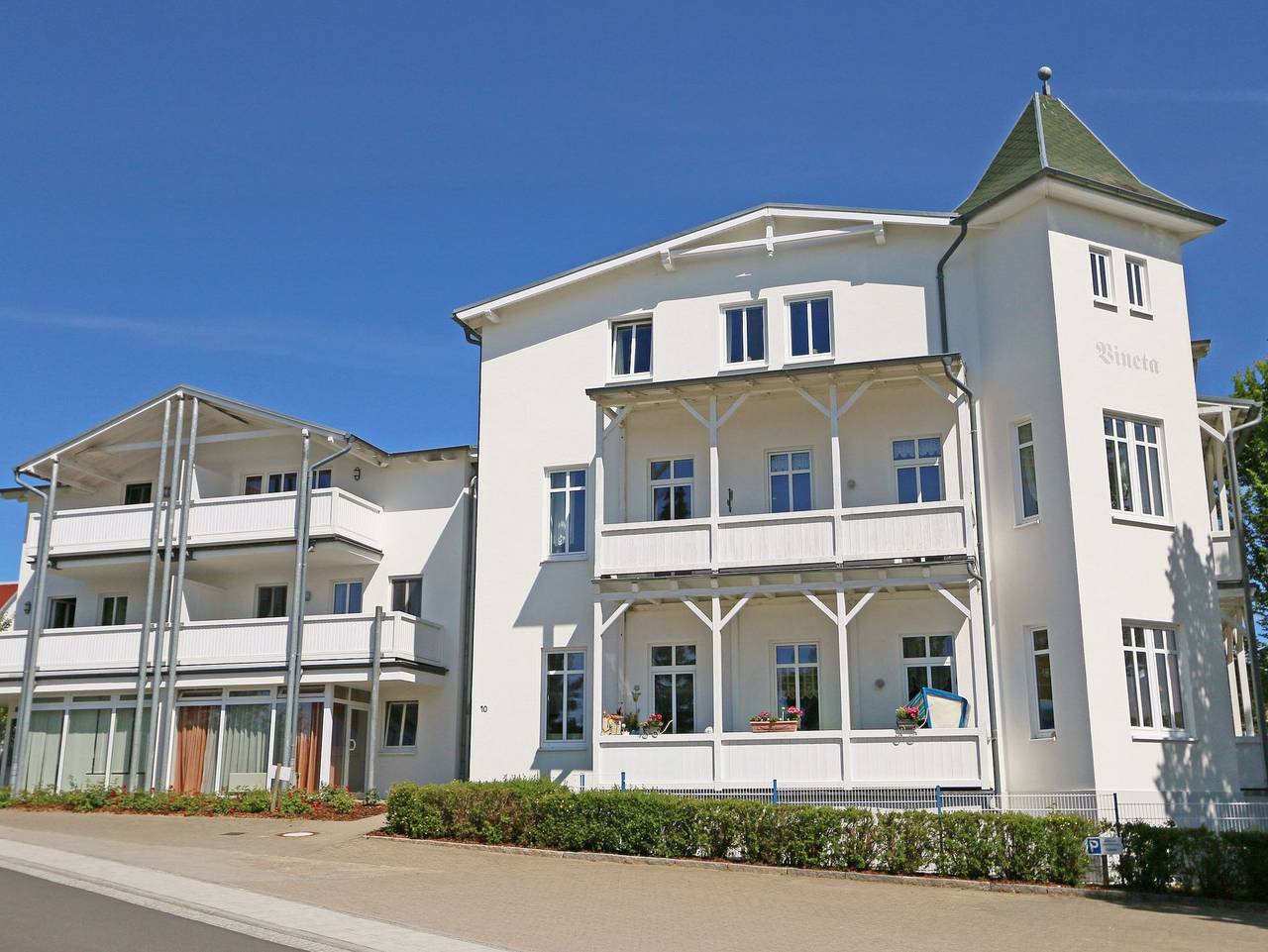 Ganze Ferienwohnung, Csp: Villa Vineta Whg. 14 Meerblick mit Südbalkon - Villa Vineta Whg. 14 Meerblick mit Südbalkon in Göhren, Rügen