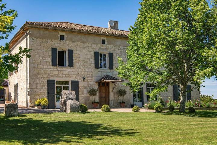 Maison de vacances pour 10 personnes, avec jardin et piscine ainsi que sauna et vue, animaux acceptés