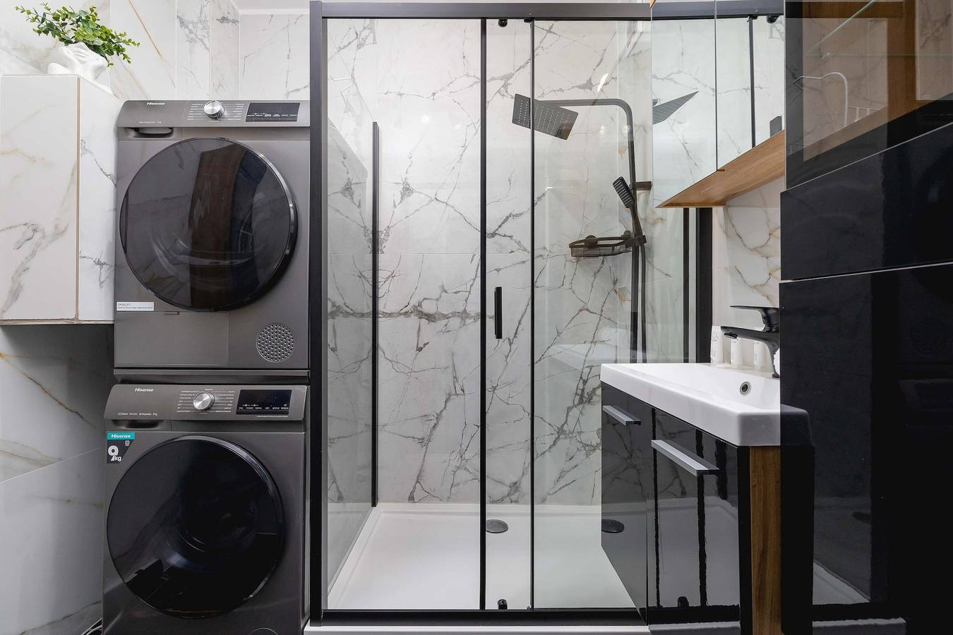 Ganze Wohnung, Ferienwohnung für 4 Personen mit Garten in Kattowitz, Schlesien