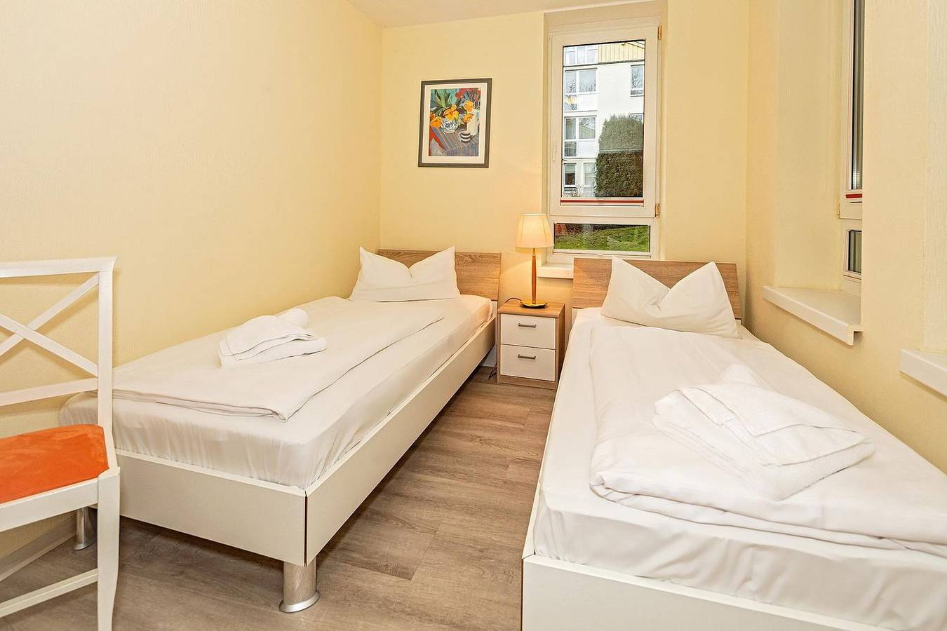 Appartement entier, Schöne Ferienwohnung in toller Lage an der Ostsee mit Terrasse und Gartenzugang in Seebad Heringsdorf, Heringsdorf