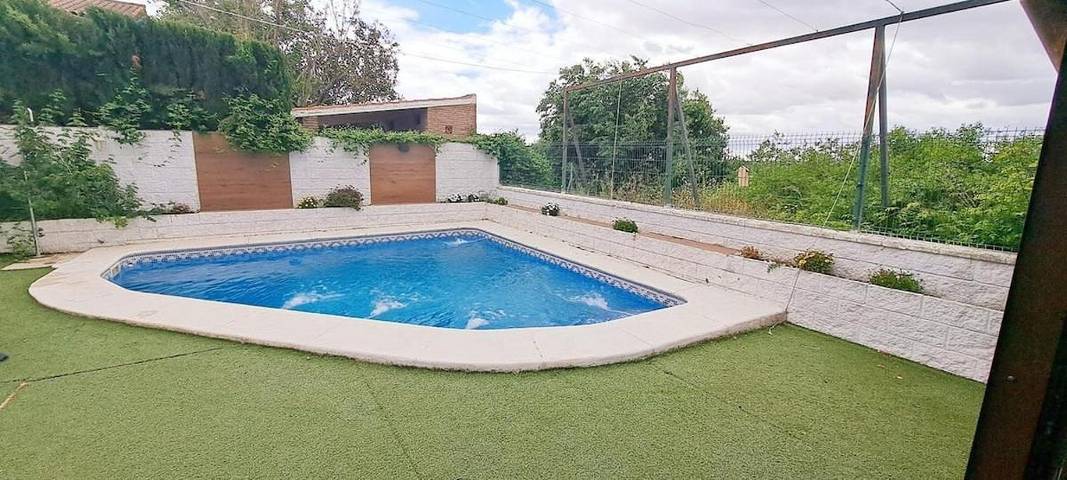 Chalet para 3 personas, con piscina además de vistas y jardín en Provincia de Sevilla - 2