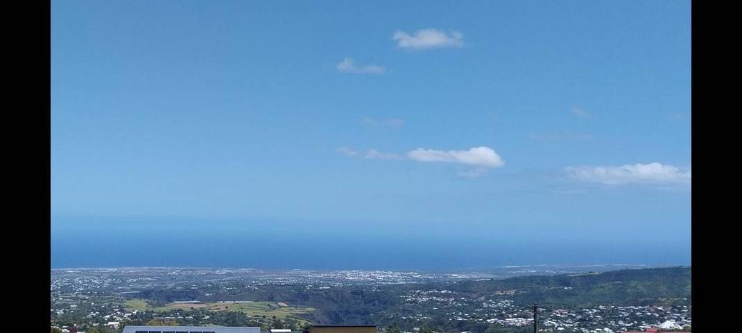Chambre d’hôte pour 4 personnes, avec jardin ainsi que terrasse et vue à Le Tampon (Réunion) - 2