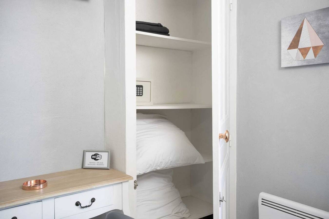 Studio entier, Studio cosy à Clermont-Ferrand 25 m² proche transport in Clermont-Ferrand, Parc naturel régional des Volcans d'Auvergne
