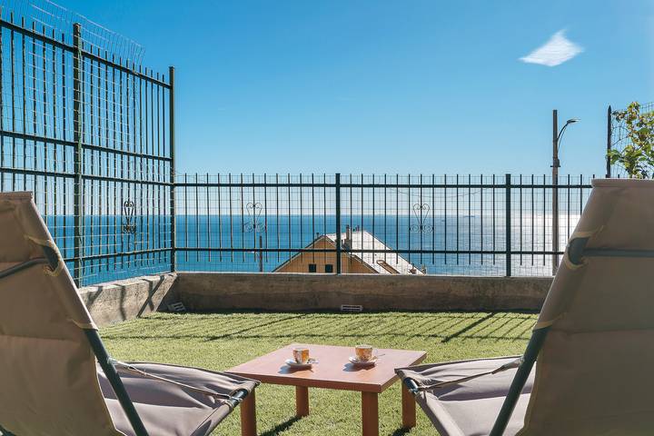 Ferieleilighet for 5 personer, med hage, dyr tillatt i Genova