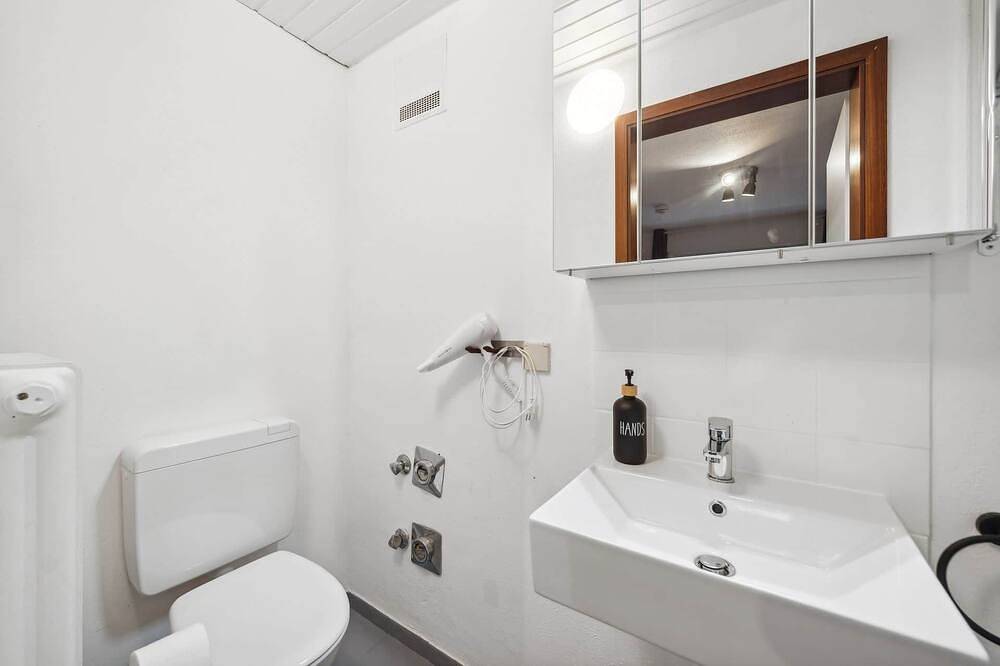 Ganze Wohnung, Kaiserslautern Nr. 3: Große Suite mit Terrasse in Kaiserslautern, Saar-Nahe-Bergland