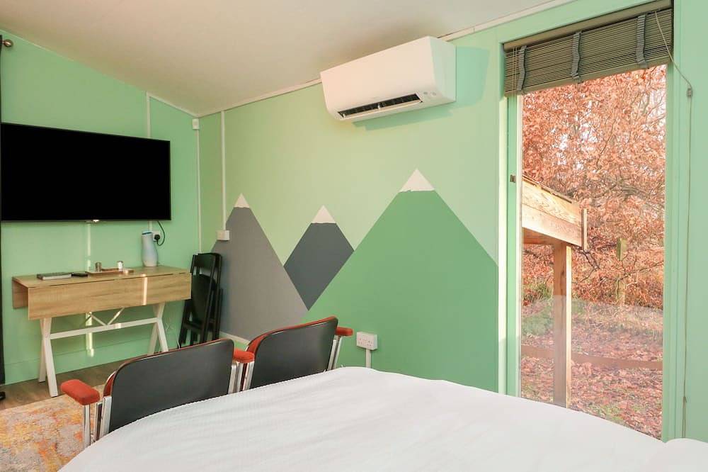 Backstage, family friendly, character holiday cottage in Pitlochry in Pitlochry, Perthshire