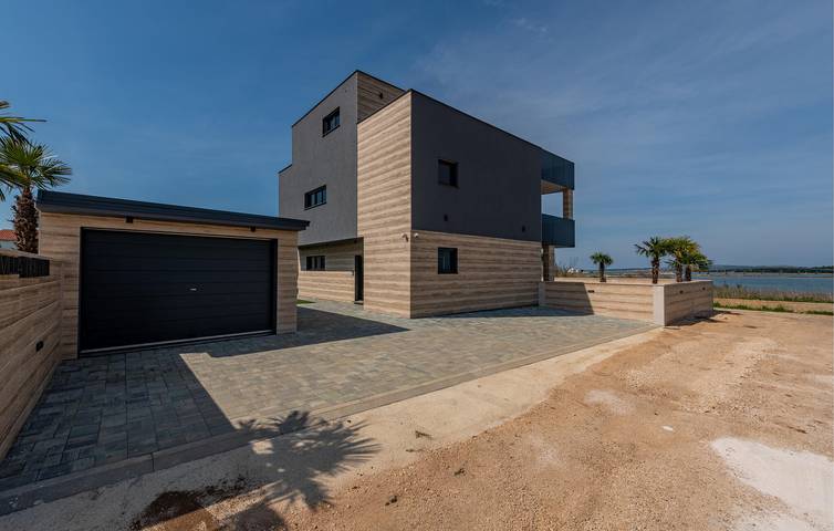 Ferienhaus für 10 Personen, mit Garten und Pool sowie Terrasse in Privlaka - 4