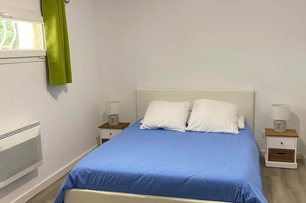 Geheel appartement, Le Cyprès, T2 bottom of villa in Saint-Mitre-les-Remparts, Istres en omgeving