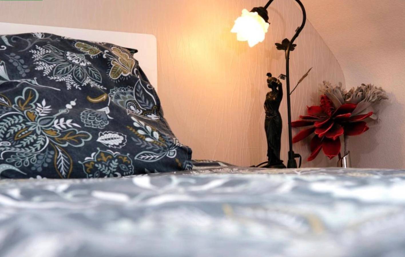 Gästezimmer „La Chambre – Gartenblick“ mit Gemeinschaftsterrasse, Garten und Wlan in Santec, Ceinture Dorée